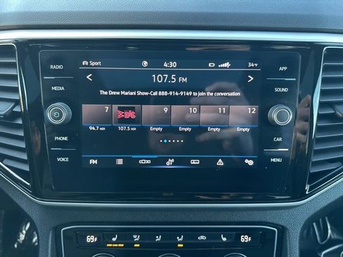 Used 2022 Volkswagen Atlas Cross Sport SE image 18