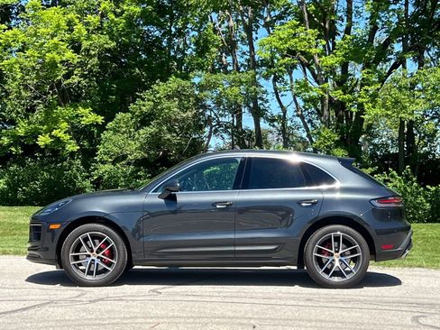 Certified 2022 Porsche Macan S AWD/4WD image 2