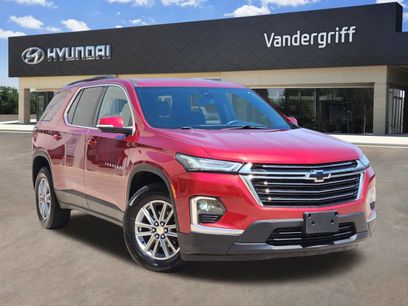 Used 2023 Chevrolet Traverse LT