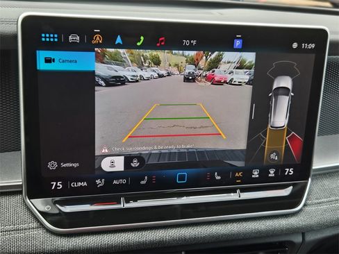 Used 2025 Volkswagen Tiguan S image 16