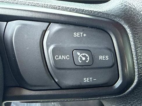 Used 2018 Jeep Wrangler Unlimited Sport AWD/4WD image 12