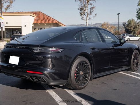 Used 2023 Porsche Panamera GTS image 8