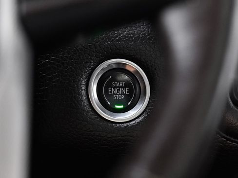 Used 2022 GMC Yukon Denali AWD/4WD image 19