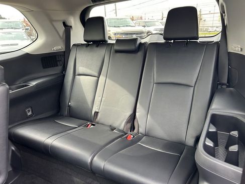 Used 2024 Toyota Grand Highlander XLE image 35
