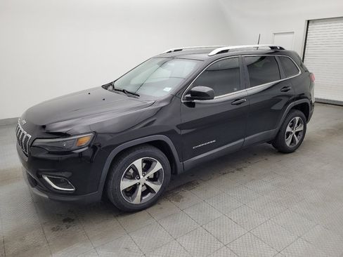 Used 2019 Jeep Cherokee Limited image 2