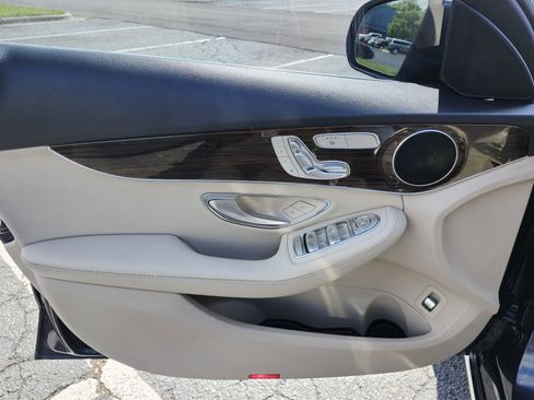 Used 2019 Mercedes-Benz C 300 4MATIC Sedan image 26