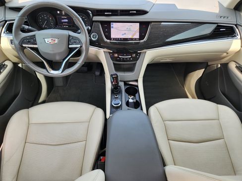 Used 2021 Cadillac XT6 Premium Luxury FWD image 9