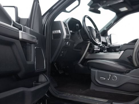 Used 2018 Ford F150 Platinum w/ Equipment Group 701A Luxury AWD/4WD image 31