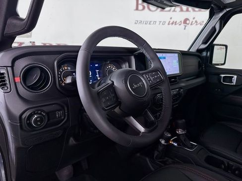 Used 2025 Jeep Gladiator Rubicon image 11