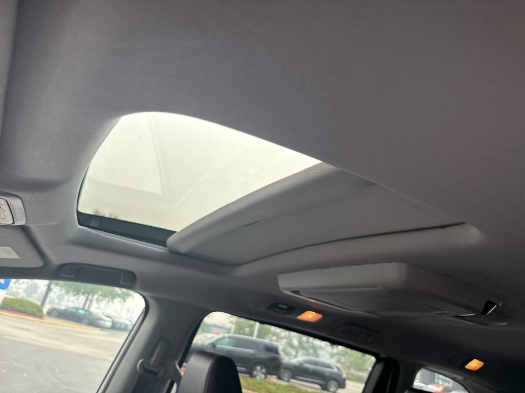 Used 2023 Honda Odyssey Touring image 17