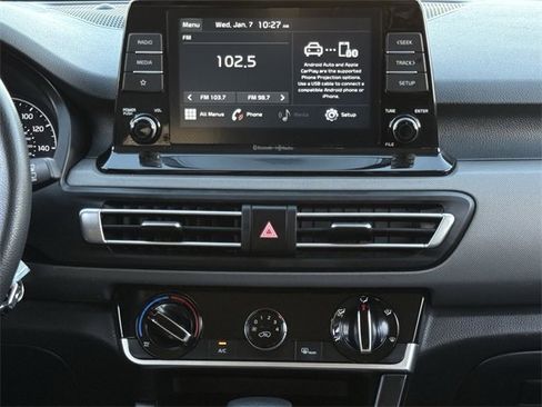 Used 2021 Kia Seltos LX image 17