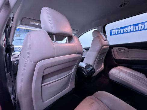 Used 2012 Chevrolet Traverse LTZ image 34