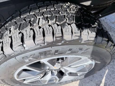 Certified 2023 Chevrolet Silverado 1500 LT AWD/4WD image 46