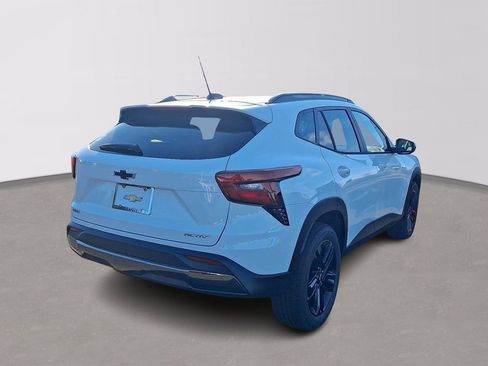 New 2026 Chevrolet Trax ACTIV w/ Sunroof Package image 4