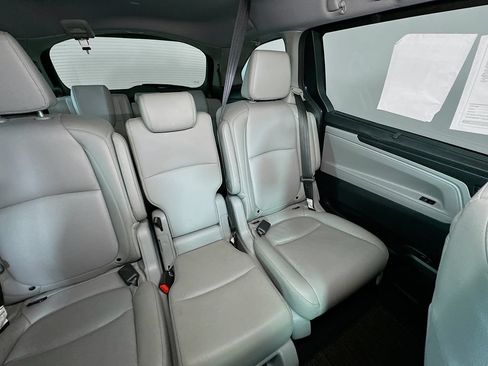Used 2023 Honda Odyssey Touring image 14