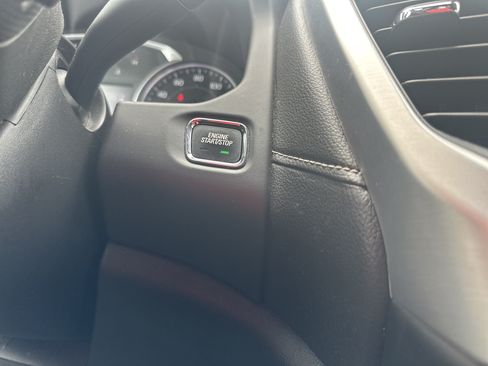 Used 2022 GMC Acadia SLE w/ Driver Convenience Package AWD/4WD image 25