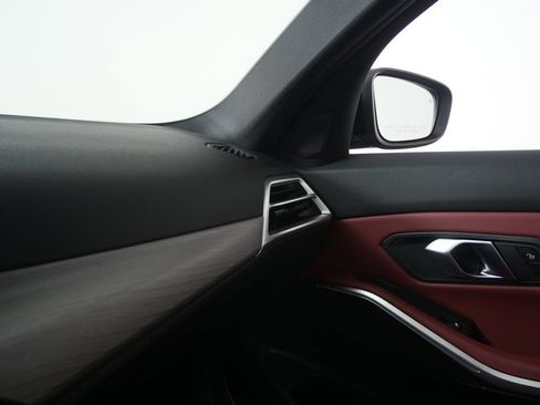 Used 2025 BMW 330i Sedan RWD image 27