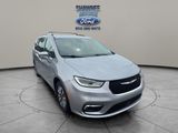 Used 2021 Chrysler Pacifica Touring-L image 3
