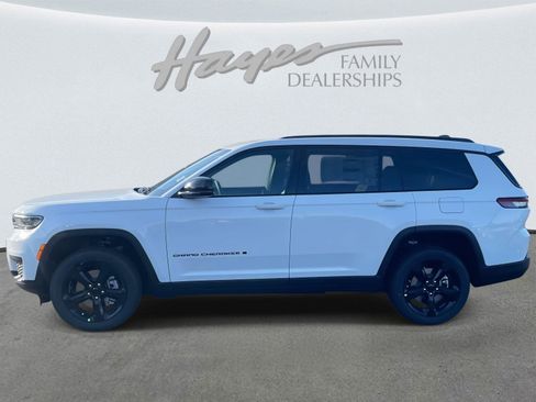 New 2025 Jeep Grand Cherokee L Altitude image 6