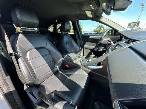 Used 2018 Jaguar E-PACE S image 11