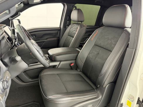 Used 2021 Nissan Titan PRO-4X w/ Off Road Protection Package AWD/4WD image 4