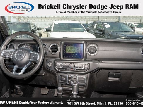 Used 2023 Jeep Wrangler Unlimited Sahara w/ Cold Weather Group AWD/4WD image 21