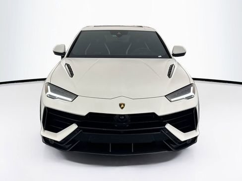 Used 2024 Lamborghini Urus Performante AWD/4WD image 2