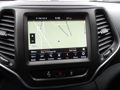 Used 2021 Jeep Cherokee Trailhawk w/ Sun, Sound & Nav Group AWD/4WD image 19