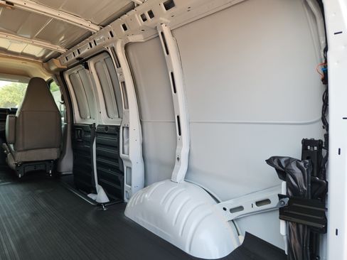 New 2025 Chevrolet Express 2500 w/ Driver Convenience Package image 31