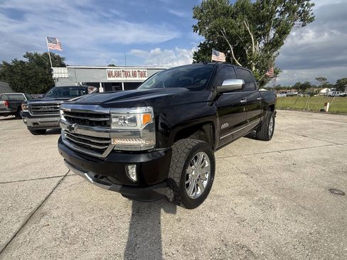 Used 2017 Chevrolet Silverado 1500 High Country AWD/4WD image 5