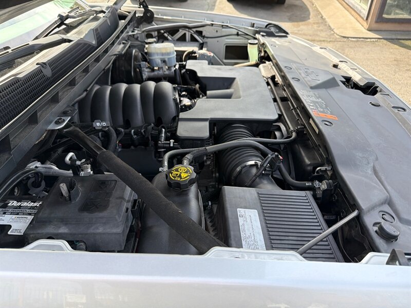 Used 2018 Chevrolet Silverado 1500 LT w/ All Star Edition AWD/4WD image 30