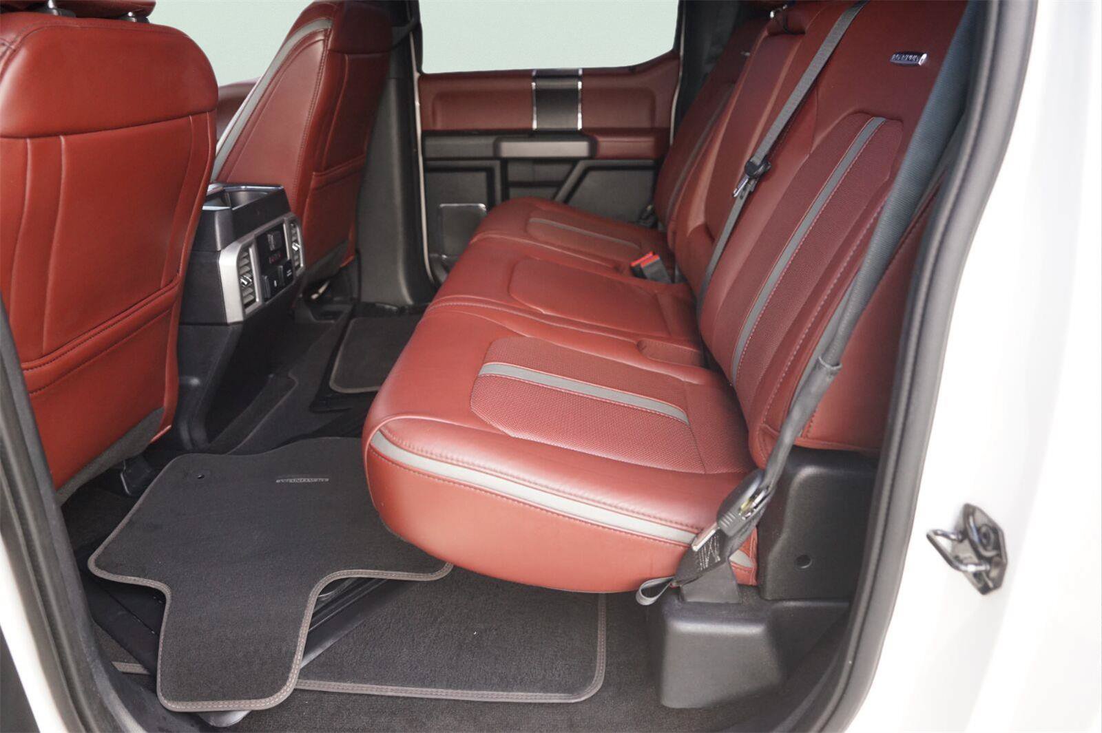 Used 2019 Ford F150 Platinum w/ Equipment Group 701A Luxury AWD/4WD image 13
