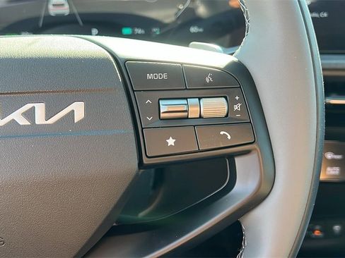 New 2025 Kia EV6 Light w/ Light LR Technology Package image 17