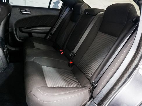 Used 2022 Dodge Charger R/T w/ Blacktop Package RWD image 8