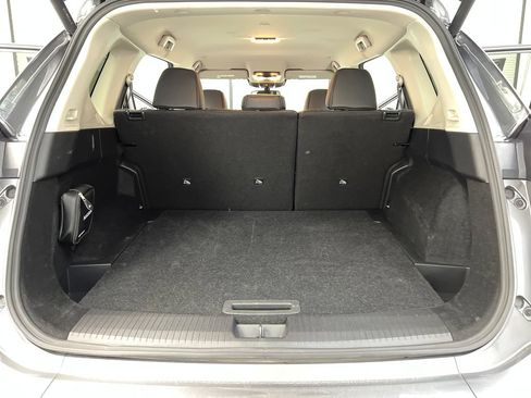 Used 2026 Nissan Rogue SL AWD/4WD image 35