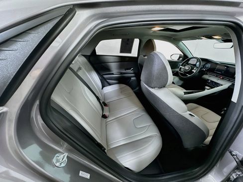 Used 2023 Hyundai Elantra Limited FWD image 30