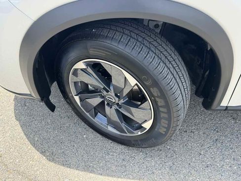 Used 2025 Nissan Rogue SV FWD image 33