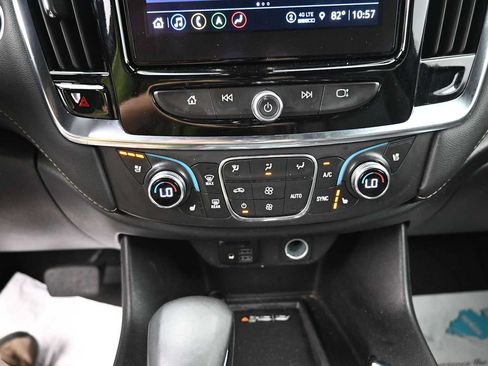 Used 2023 Chevrolet Traverse Premier w/ Redline Edition AWD/4WD image 9
