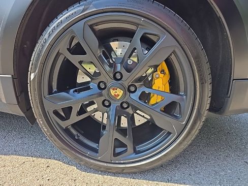 Used 2022 Porsche Taycan Turbo S AWD/4WD image 11
