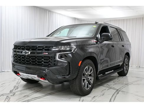Used 2024 Chevrolet Tahoe Z71 w/ Z71 Off-Road Package AWD/4WD image 4
