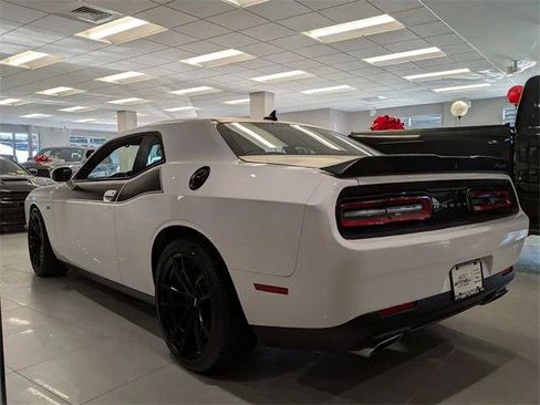 Certified 2018 Dodge Challenger T/A image 4