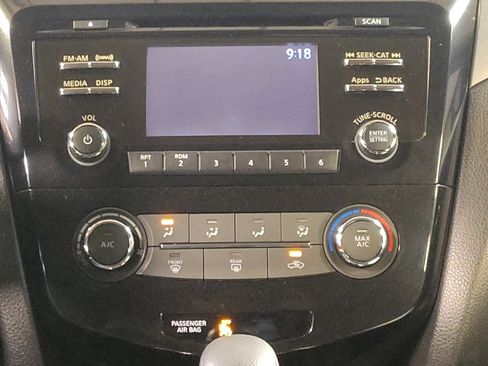 Used 2016 Nissan Rogue S FWD image 25