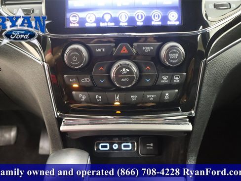 Used 2021 Jeep Grand Cherokee Trailhawk w/ Trailhawk Luxury Group image 21