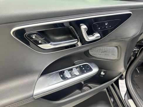 Used 2025 Mercedes-Benz C 300 Sedan image 30