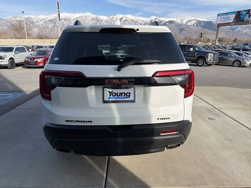 Used 2021 GMC Acadia SLT w/ Elevation Edition image 6