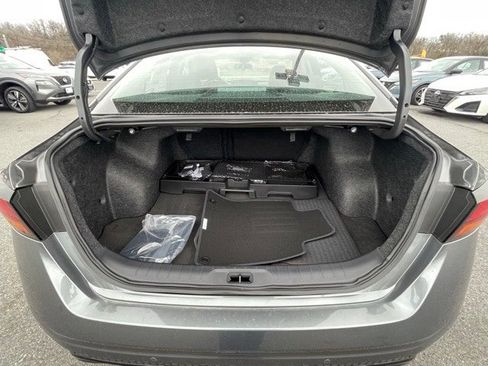 New 2025 Nissan Altima 2.5 SR image 17