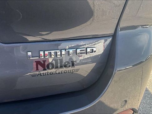 Used 2023 Jeep Grand Cherokee L Limited image 8