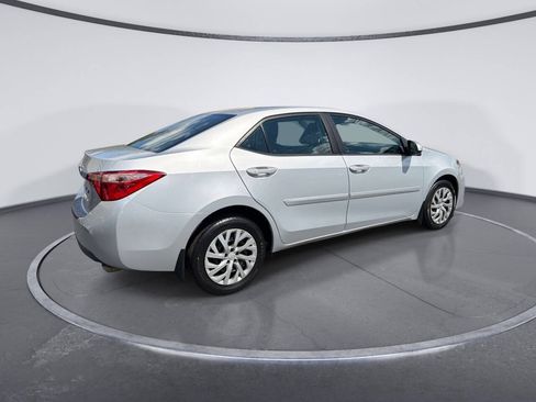 Used 2018 Toyota Corolla LE FWD image 4