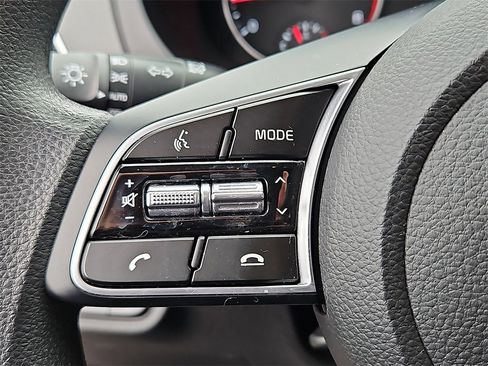 Certified 2022 Kia Seltos LX image 24