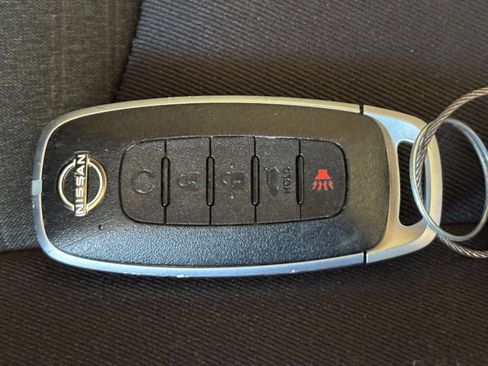 Used 2025 Nissan Pathfinder SV FWD image 21